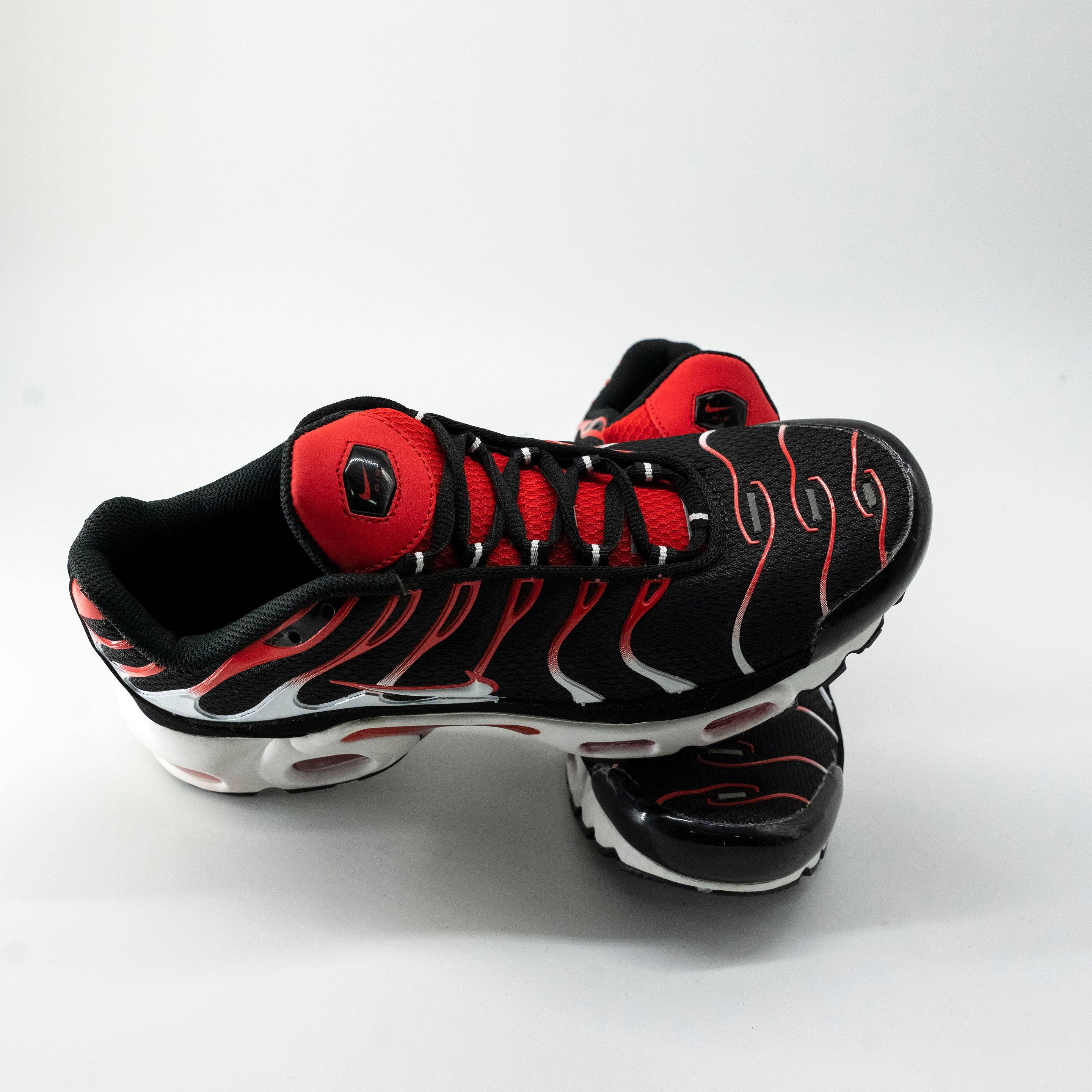 Nike Air max plus TN University red